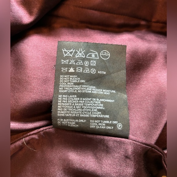 Prada Bordeaux Virgin Wool Skirt —size 42 - Picture 5 of 5